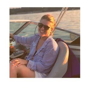 Meet your Posher, Deanna